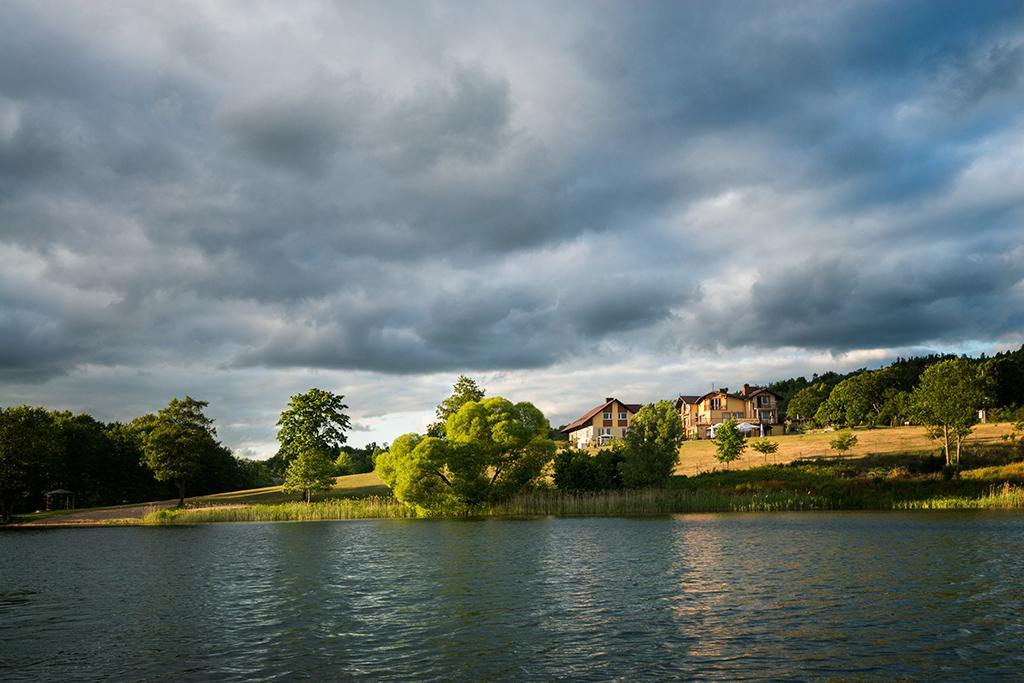 Pensjonat Nad Jeziorem Lakeside Brodnica Dolna Екстер'єр фото